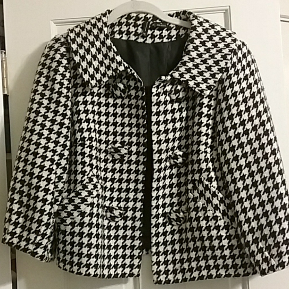 Black and white short jacket